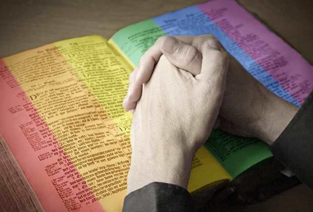 Livro:&#39;A Bíblia sem preconceitos&#39; afirma que o Livro Sagrado nunca condenou  a homossexualidade