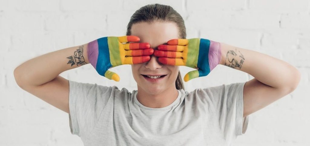 Como o espiritismo enxerga a orientação sexual de cada sujeito? E a relação da religião com LGBTs?