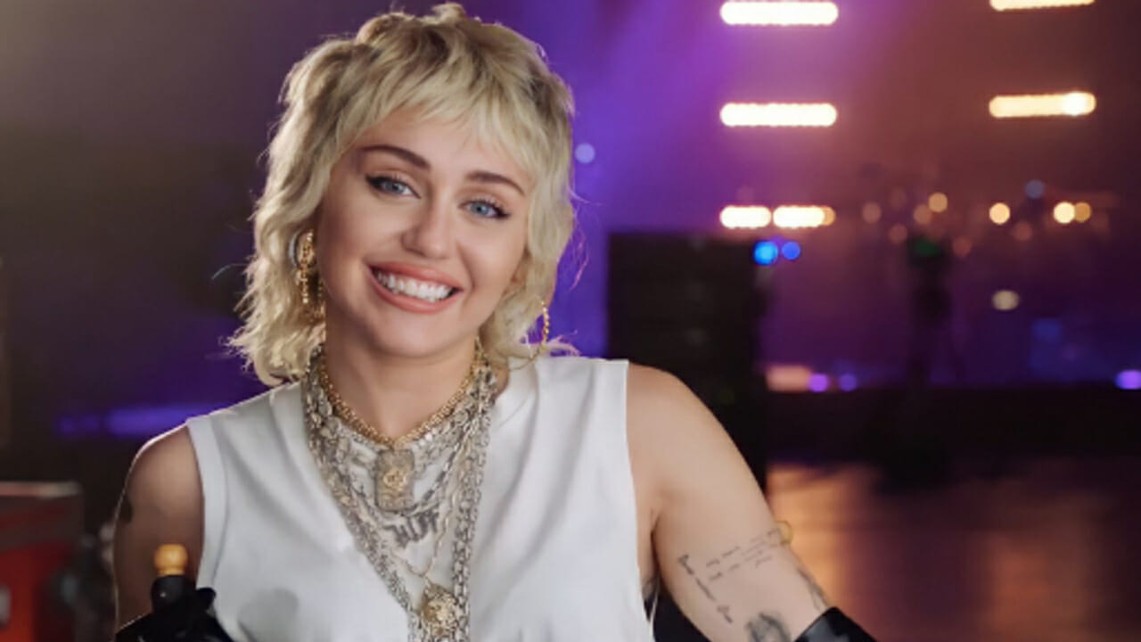 Miley Cyrus confirma lançamento de novo álbum inspirado nos anos 70